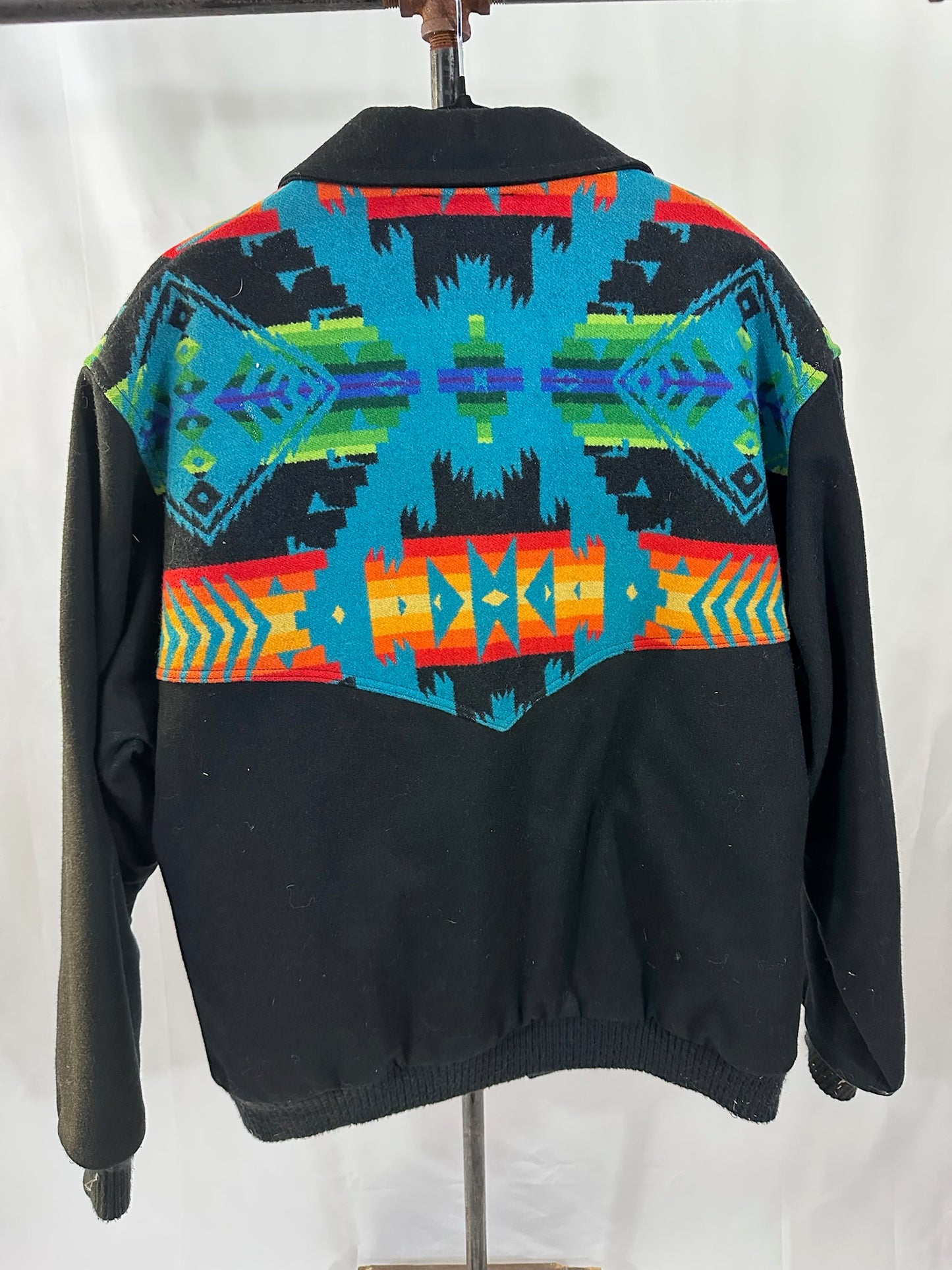 Pendleton Cross Aztec
